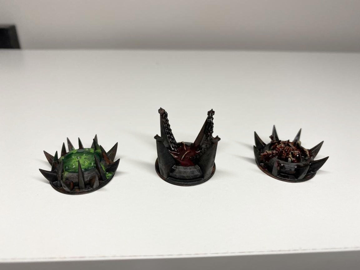 Gruesome Pits and Pillars – Cursed Elves by Edge Miniatures